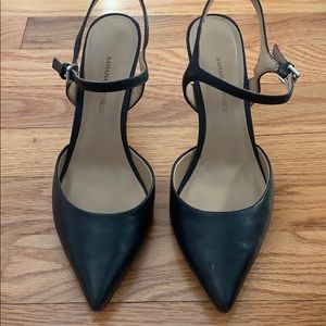 Banana Republic black leather Mary Jane